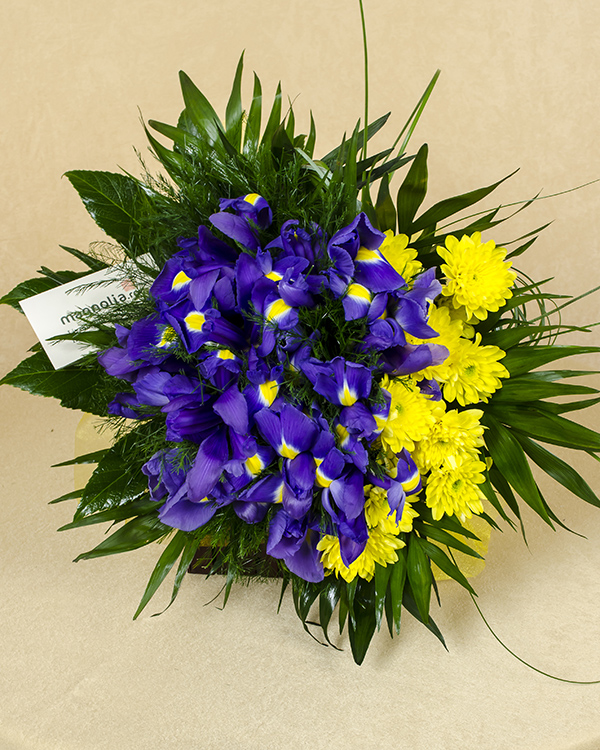 Bouquet irises and yellow chrysanthemums