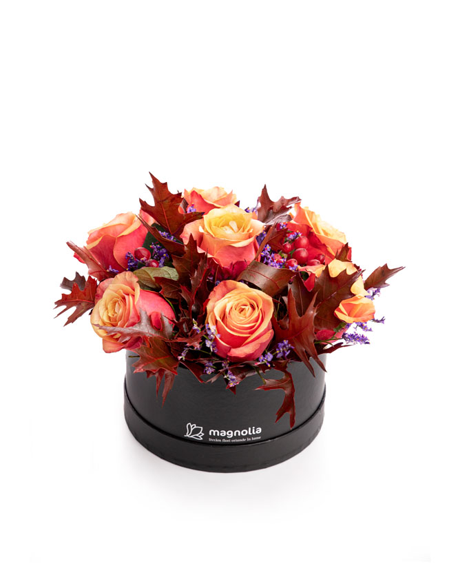 Roses and hypericum autumn box