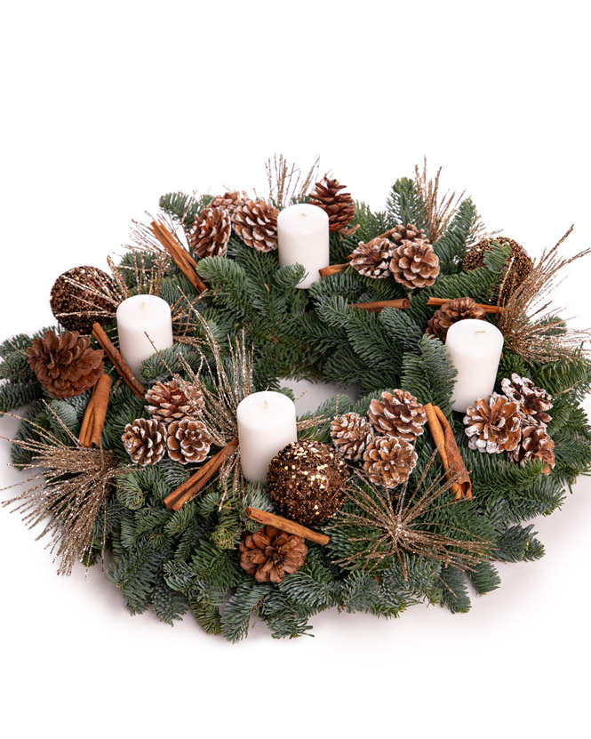 Advent wreath with fir cones