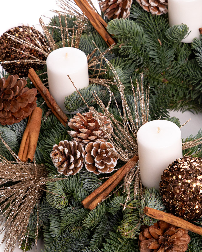 Advent wreath with fir cones