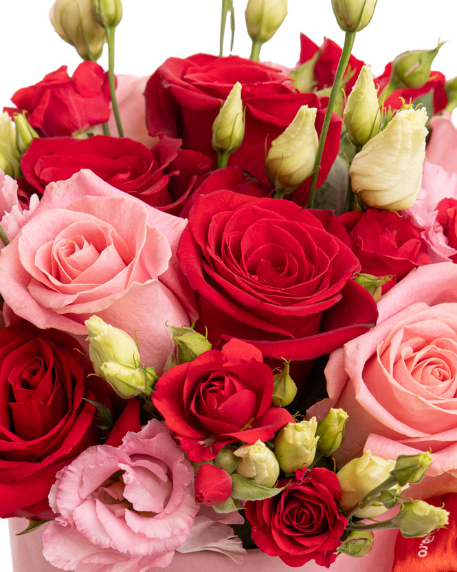 Aranjament cu trandafiri roșii și roz „Pink Passion”