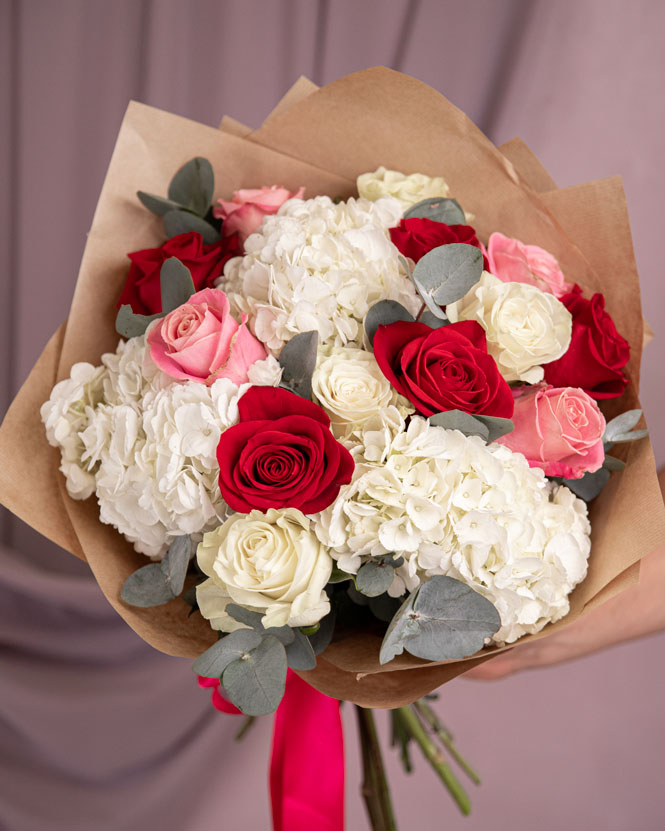 Bouquet with roses mix