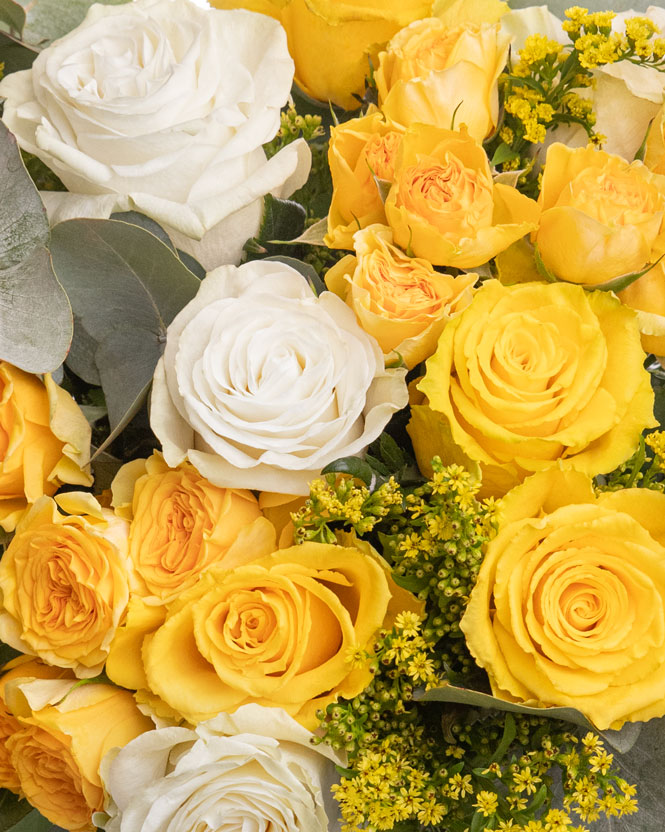 White and yellow rose bouquet