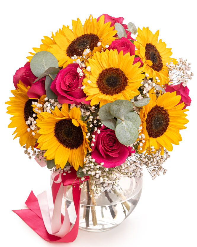 Sunflower and pink rose bouquet