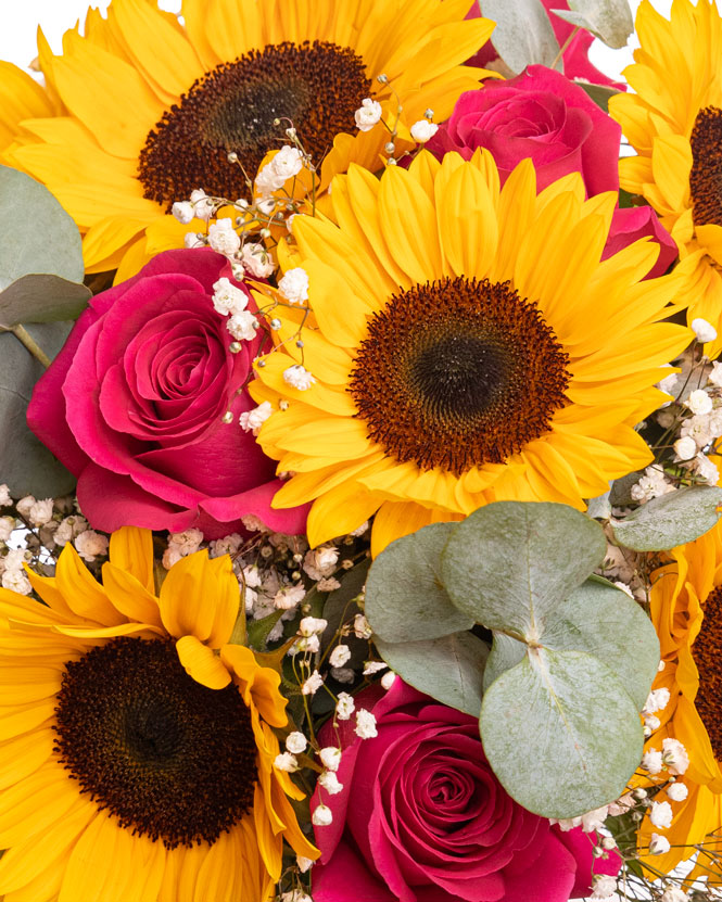 Sunflower and pink rose bouquet