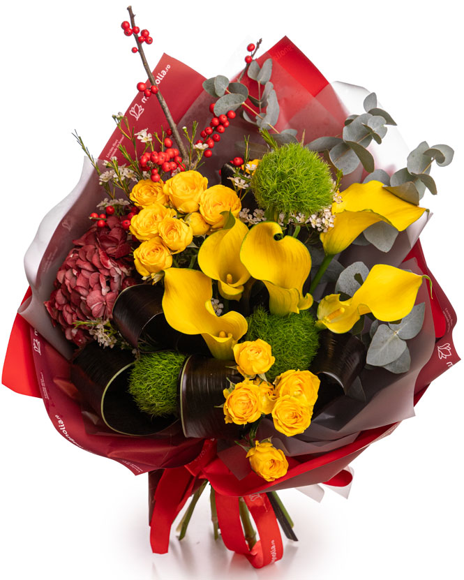 Bouquet with roses and calla