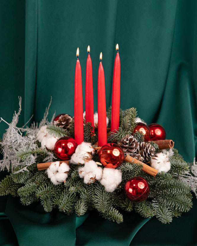 Christmas arrangement with candles