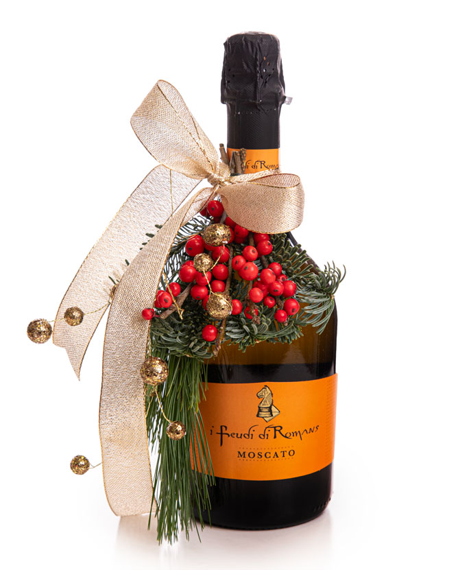 Holiday-Decorated Sparkling Wine