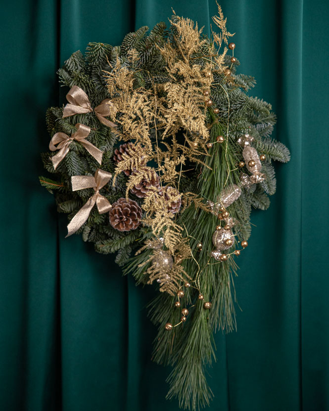 ”Fancy Christmas” door wreath